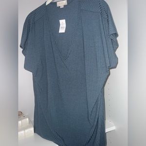 BRAND NEW Loft T-shirt Size L